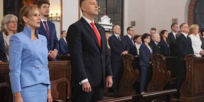 Новий президент Польщі Кароль Навроцький склав присягу та офіційно заступив на посаду.