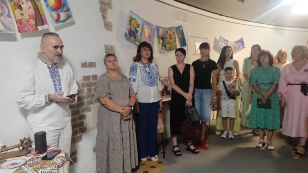 Коли крапки на карті України стають єдиною країною…