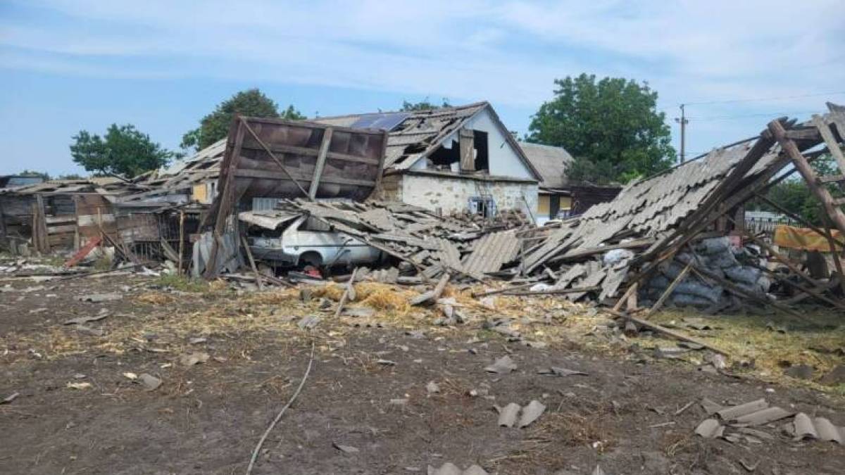 Окупанти продовжують гатити по містах і селах Запорізької області