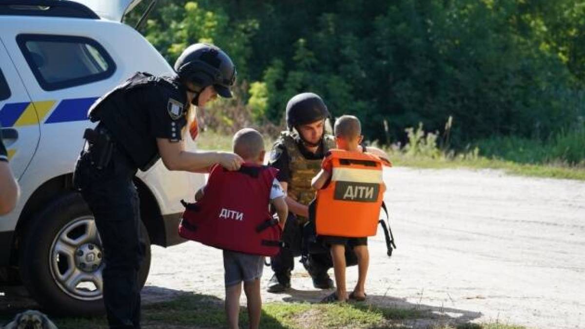 На Донеччині починають обов’язкову евакуацію родин із дітьми ще з 19 населених пунктів