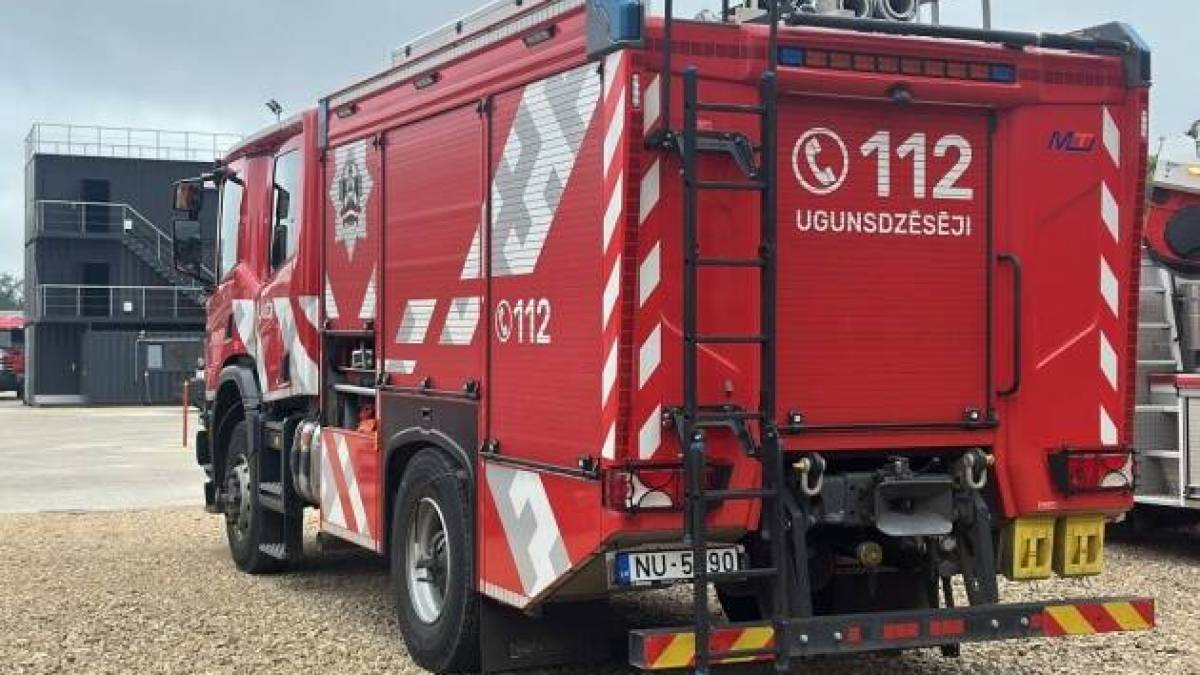16 пожежних машин з рятувальним обладнанням від Латвії — вже в Україні