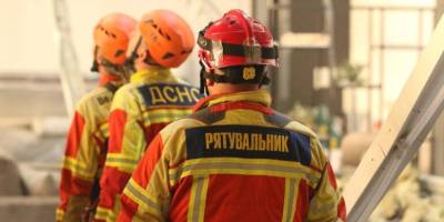 Кадри зсередини меблевого магазину в Харкові, по якому сьогодні вдарив дрон