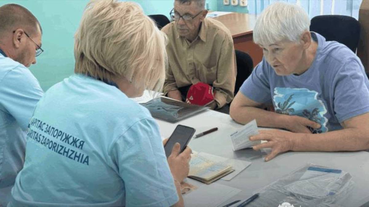 Жителі Запоріжжя отримують ваучери на гігієнічні товари