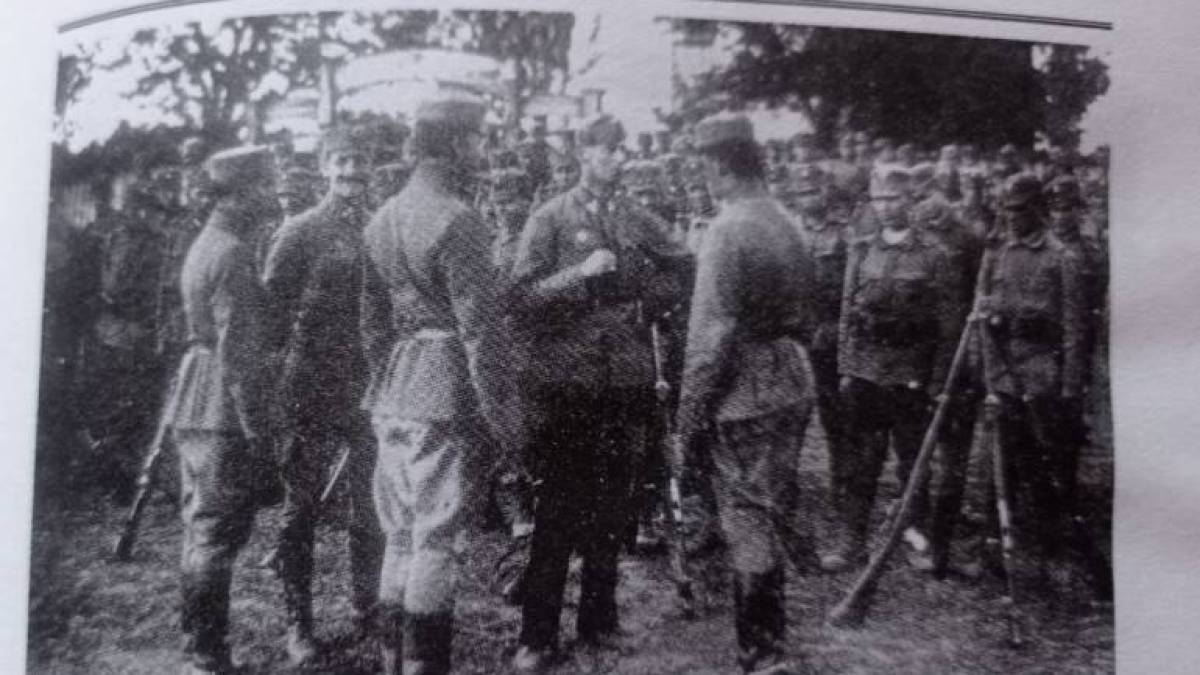 В этом году – 130 лет со дня рождения потомка Габсбургов, принимавшего парад перед нашим Народным домом
