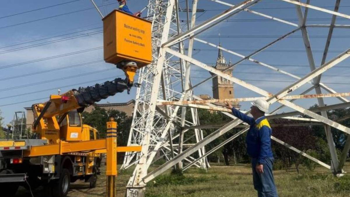 32-метровий автопідіймач-всюдихід отримало «Запоріжжяобленерго» від Фонду підтримки енергетики