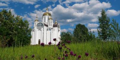 Церковне свято 14 серпня: чому незаміжнім дівчатам потрібно одягнути цього дня щось нове