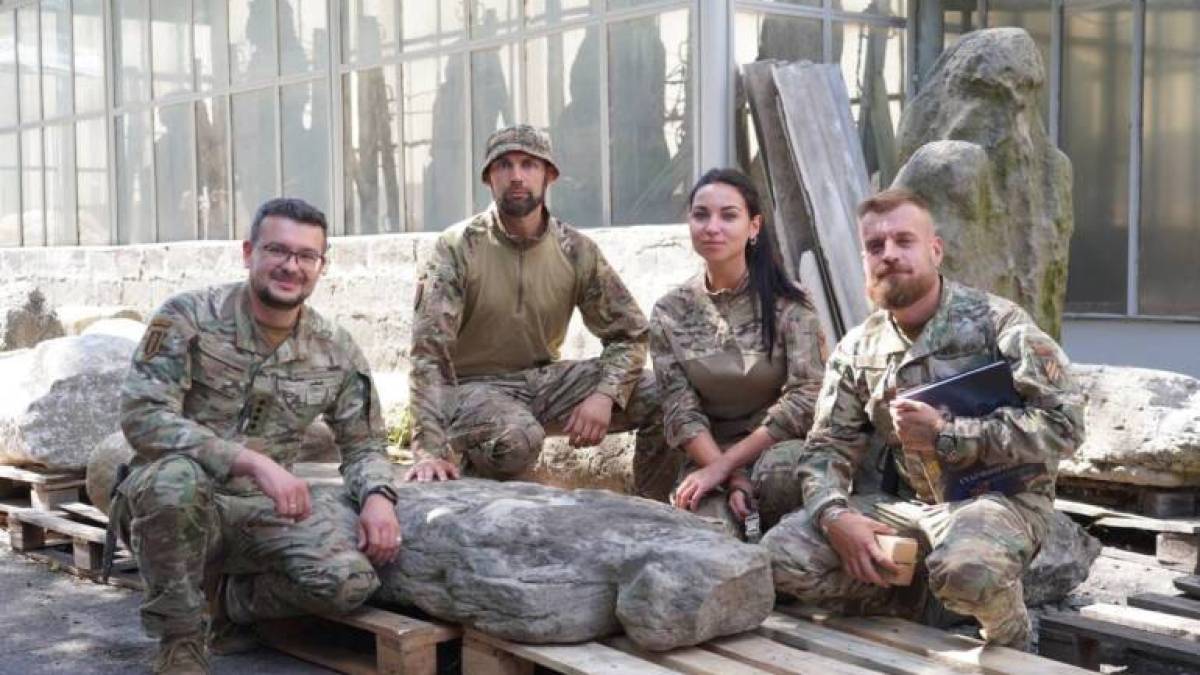 Третя Штурмова врятувала від окупантів половецьку скульптуру