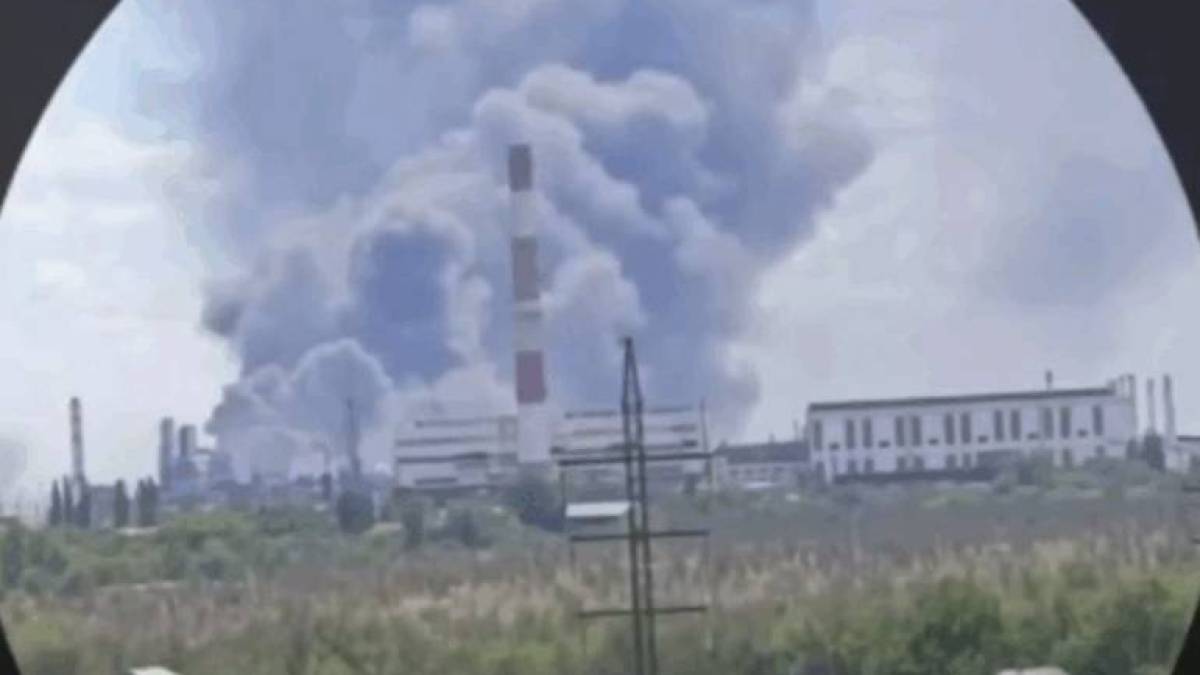 Генштаб підтвердив удар дронами по Волгоградському НПЗ – на заводі сильні пожежі