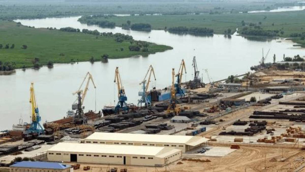 Сили оборони уразили російське судно з комплектуючими до “шахедів” і боєприпасами – Генштаб