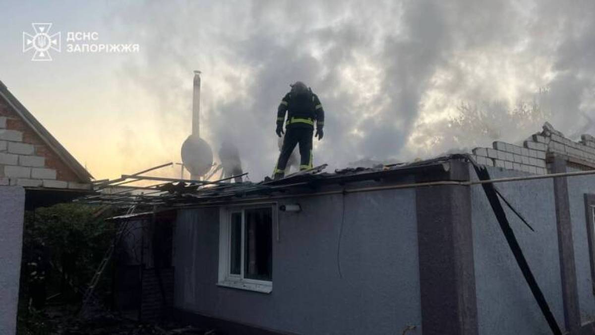 ДСНС Запорізької області: ліквідація наслідків ворожих обстрілів 17 серпня