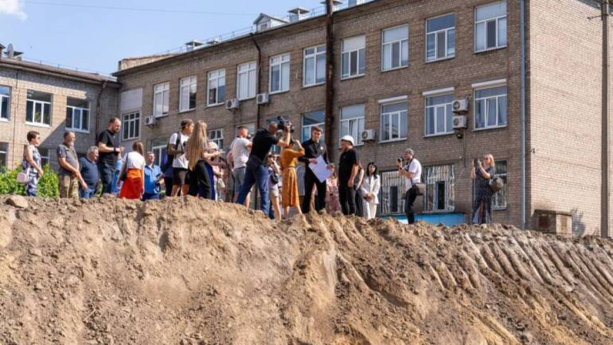 У Запоріжжі перевіряють підрядників, які будують «підземні школи»