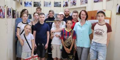 Звичайні герої без зброї: фотовиставка, яка вражає