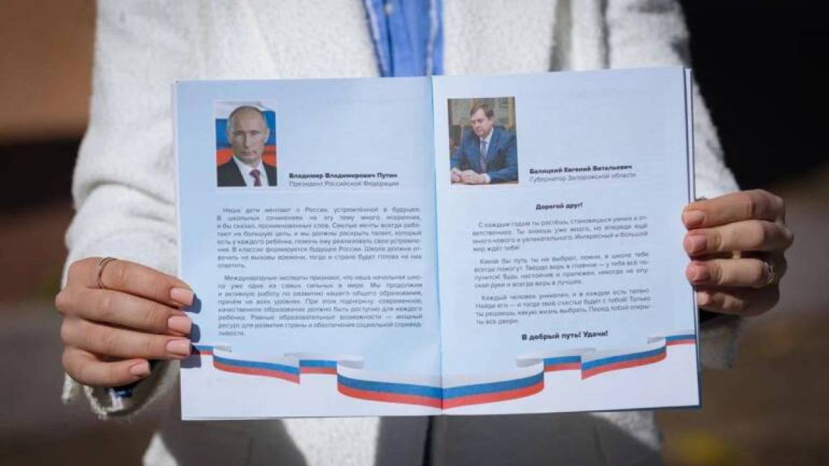 Щоденники з вбудованою пропагандою видадуть учням на ТОТ Запорізької області