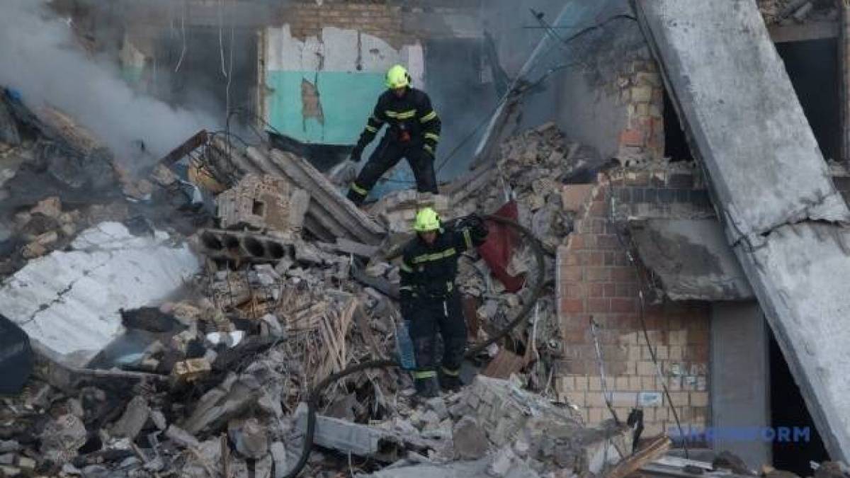 У Києві кількість загиблих внаслідок російської атаки зросла (оновлено)