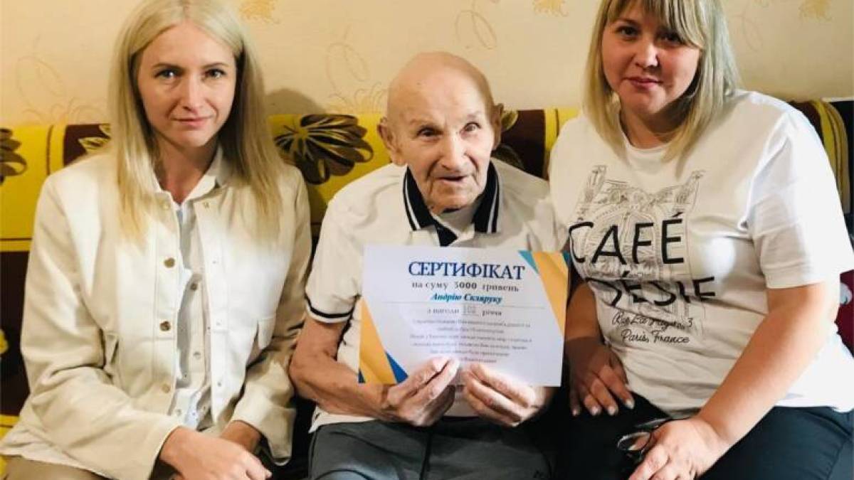 Довгожитель із Запоріжжя святкує 102-річчя
