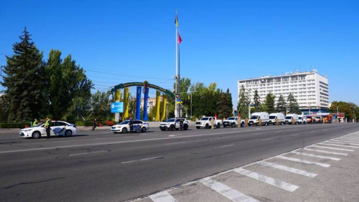 В Запоріжжі поліція, ДСНС долучилися до загальнонаціональної акції «Служба. Захист. Пам’ять»