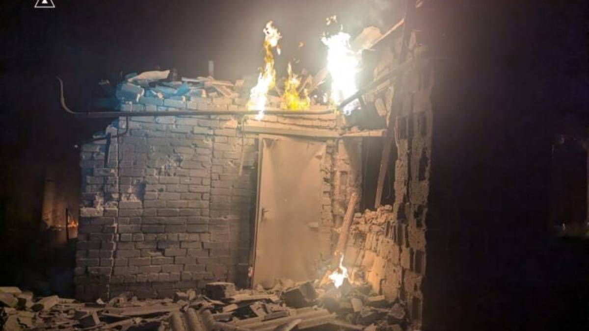 Запоріжжя: рятувальники ліквідовали наслідки ворожих ударів