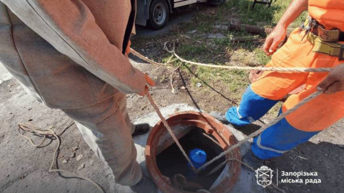 На вулицях Запоріжжя встановлюють нові пожежні гідранти