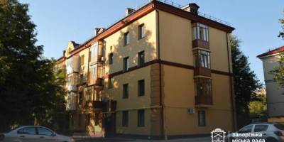 Відновлений будинок на Сталеварів, 16: керівники міста та області поспілкувалися з мешканцями