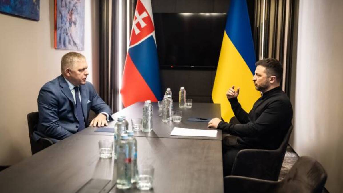 Володимир Зеленський зустрівся із Робертом Фіцо в Ужгороді