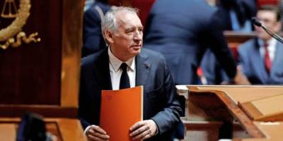 Парламент Франції висловив недовіру уряду Байру
