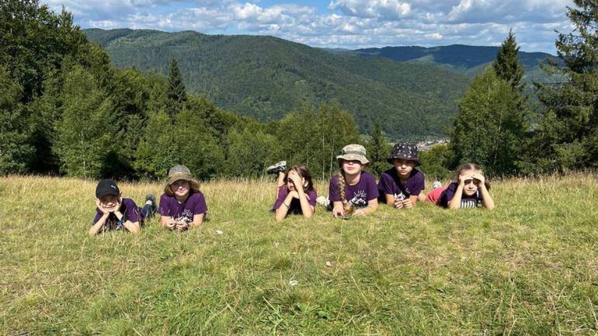 Юні туристи з Вільнянську подолали перші вершини у Карпатах
