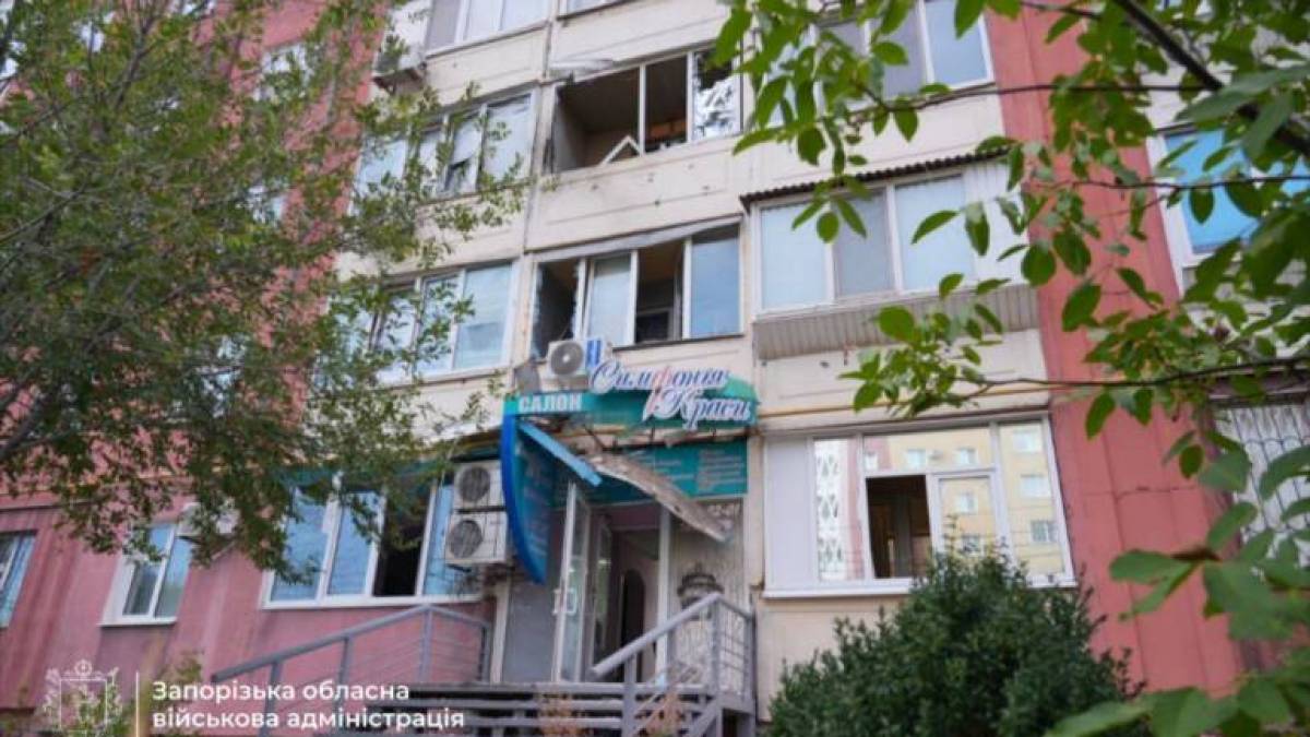 Кількість поранених після ворожої атаки на Запоріжжя зросла до трьох