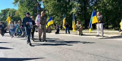 Мешканці Вільнянської громади провели в останню путь захисника, який загинув від важкого поранення