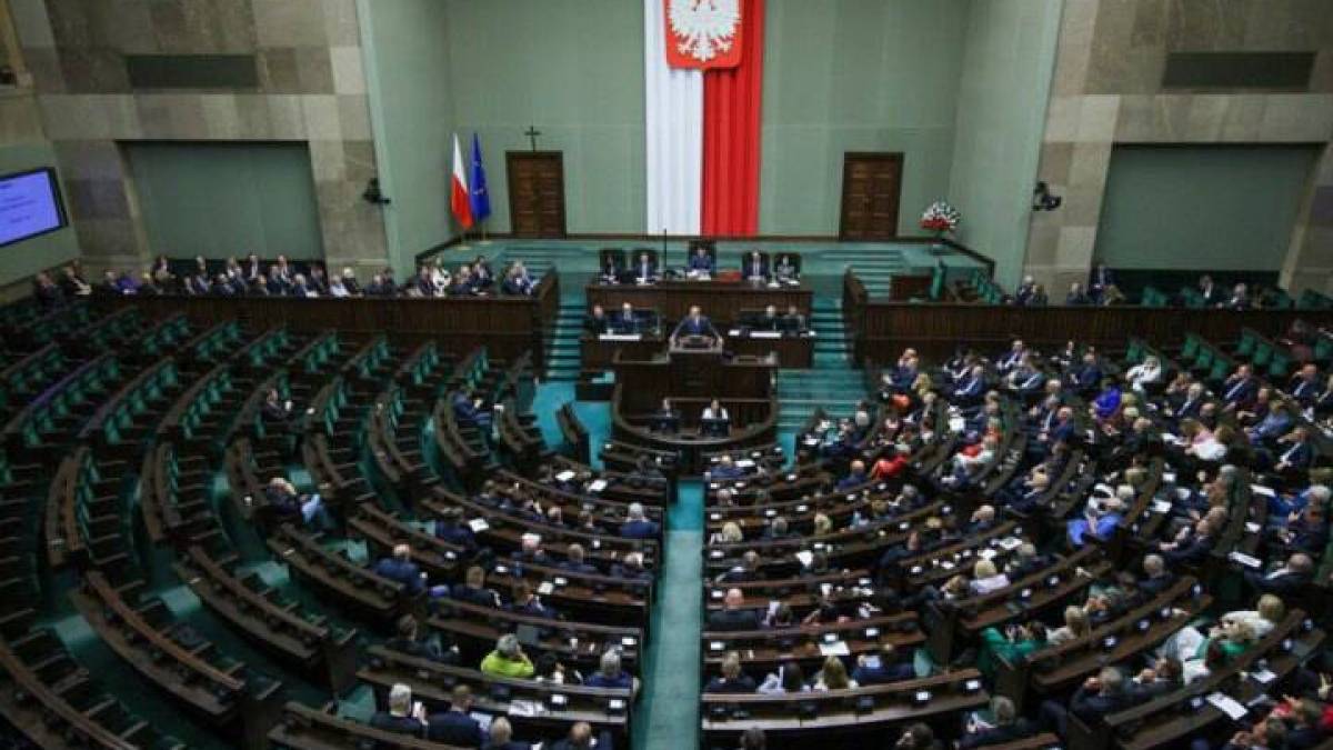 Сейм Польщі ухвалив новий закон про допомогу українцям після вето Навроцького