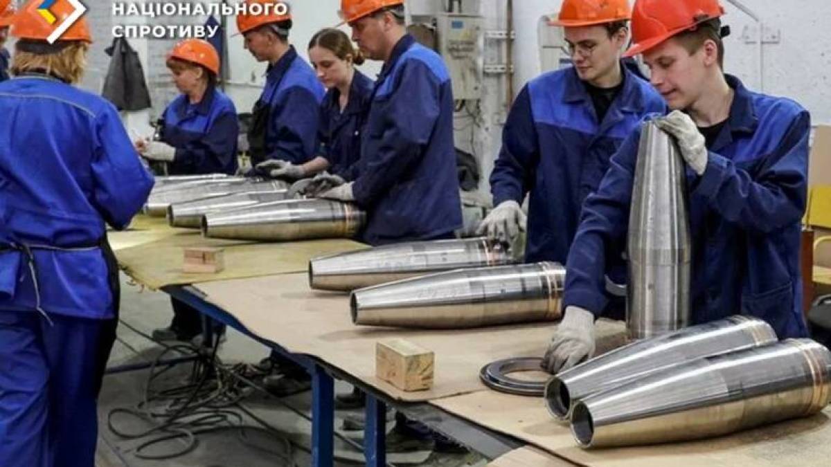 росіяни залучають студентів з ТОТ до роботи на свій ВПК