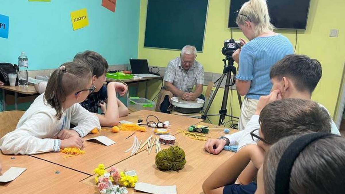 Малобілозерська школа «Дивосвіт» запрацювала у Запоріжжі у змішаному форматі