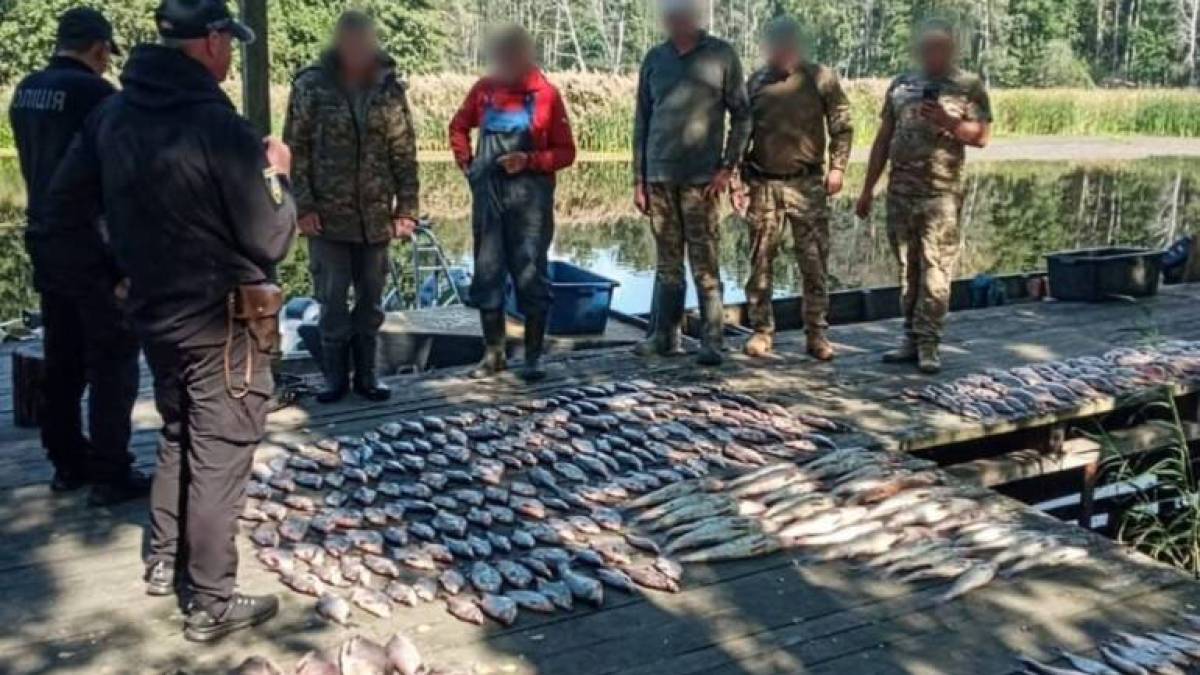 У Чорнобильській зоні поліція вилучила у браконьєрів 200 кг радіаційної риби