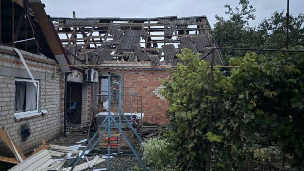 Наслідки ворожих обстрілів у Запорізькій області