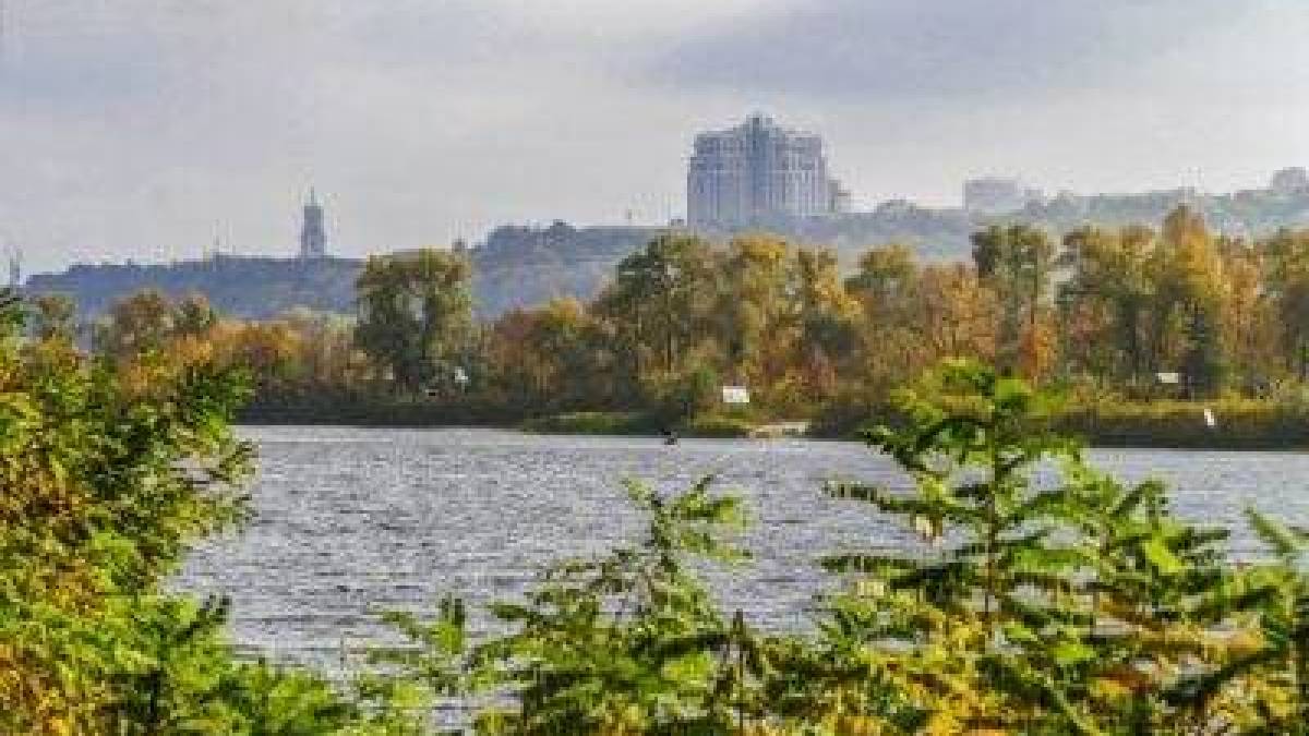 В Україні завтра, у п’ятницю, очікується невелике потепління, майже без опадів