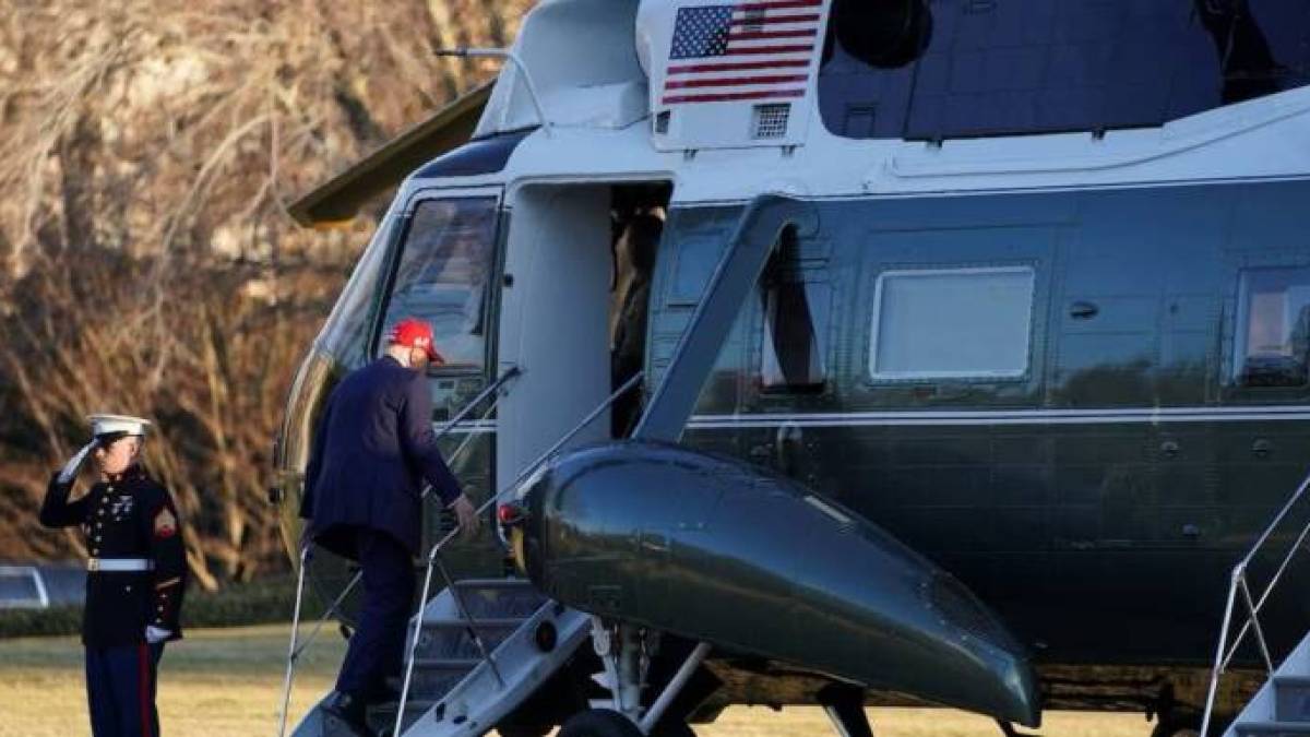 У США затримали чоловіка, який світив лазерною указкою у вертоліт Трампа