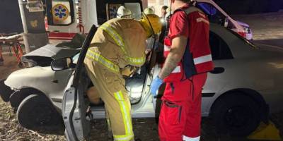 У Запоріжжі рятувальники надали допомогу травмованому водієві внаслідок ДТП 