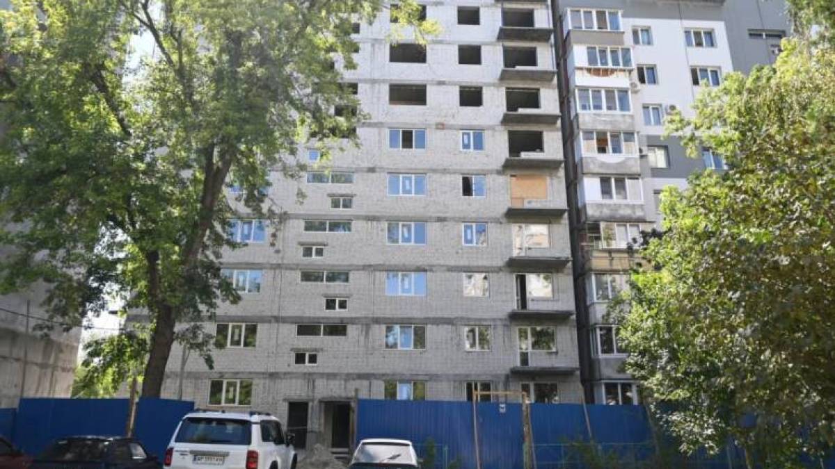 У Запоріжжі власника будівельної фірми підозрюють у привласненні коштів на відновленні будинку