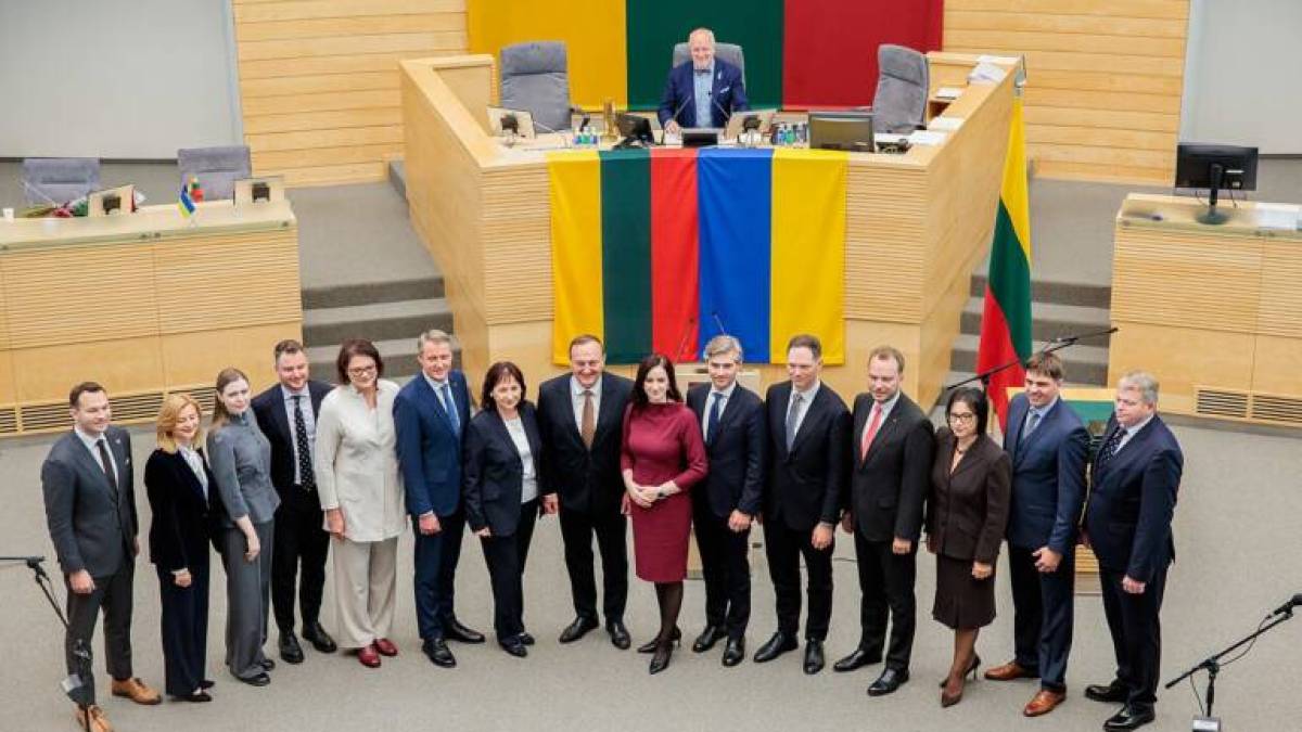 Парламент Литви затвердив нового прем’єра та міністрів