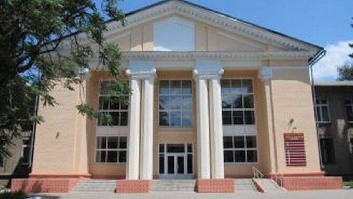Театр ляльок чекає юних запоріжців на цікаві вистави