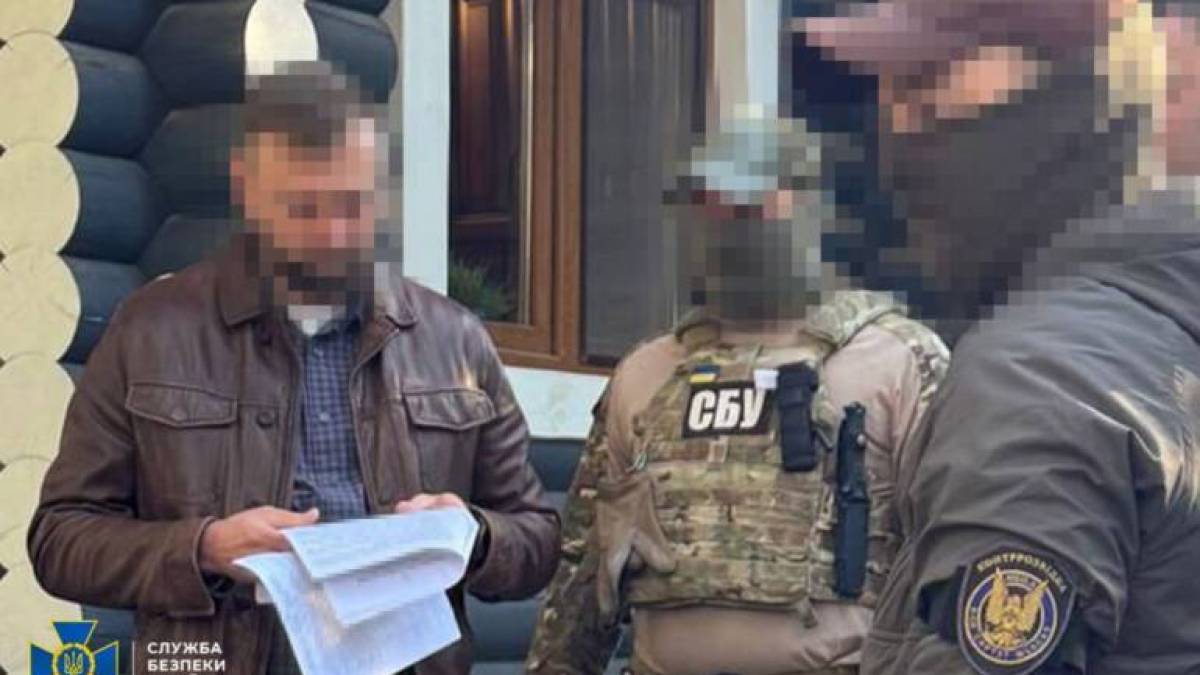 Викрили посадовця МЗС України, який «легалізовував» росіян в країнах Євросоюзу