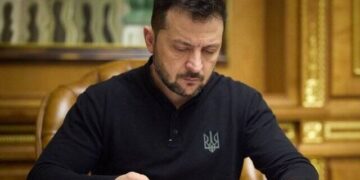 Зеленський вніс до Ради законопроєкти про продовження воєнного стану та мобілізації в Україні
