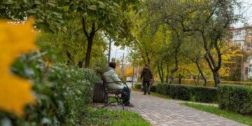 В Україні завтра  дощі лише у східних і центральних областях, вдень до +15°
