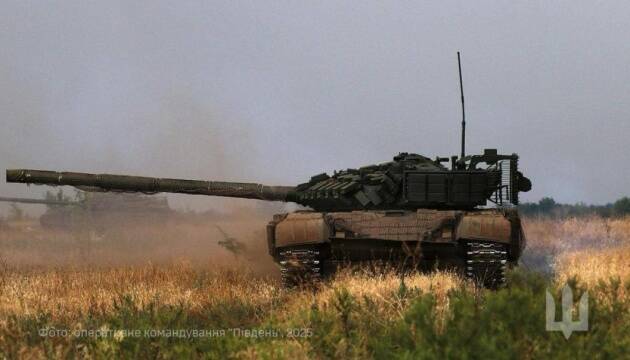 Орієнтовні втрати ворога на 1 жовтня – Генштаб ЗСУ: 1111480 (+920) осіб, 33324 (+13) артсистеми, 23294 (+3) ББМ