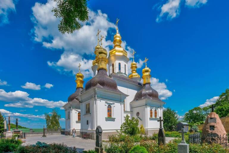 Церковне свято 2 жовтня: чому цього дня не можна пити