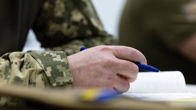 Кабмін ліквідував робочу групу з питань військового обліку українців за кордоном