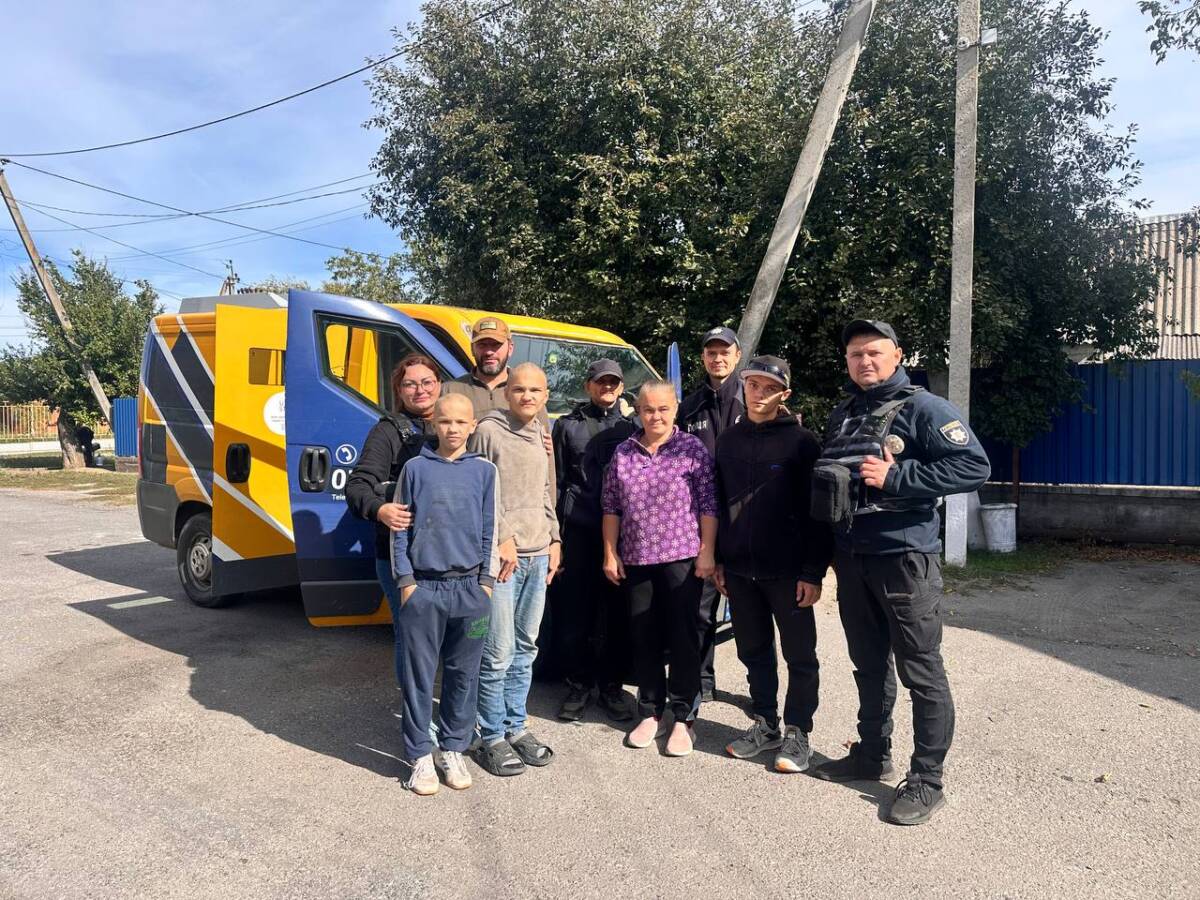 З Малокатеринівки вивезли багатодітну родину