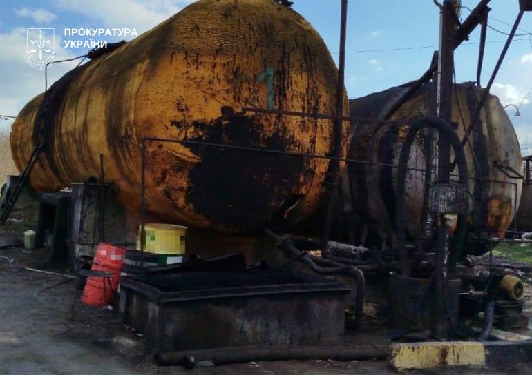Справу про виготовлення фальсифікованого пального та забруднення землі у Запоріжжі передано до суду