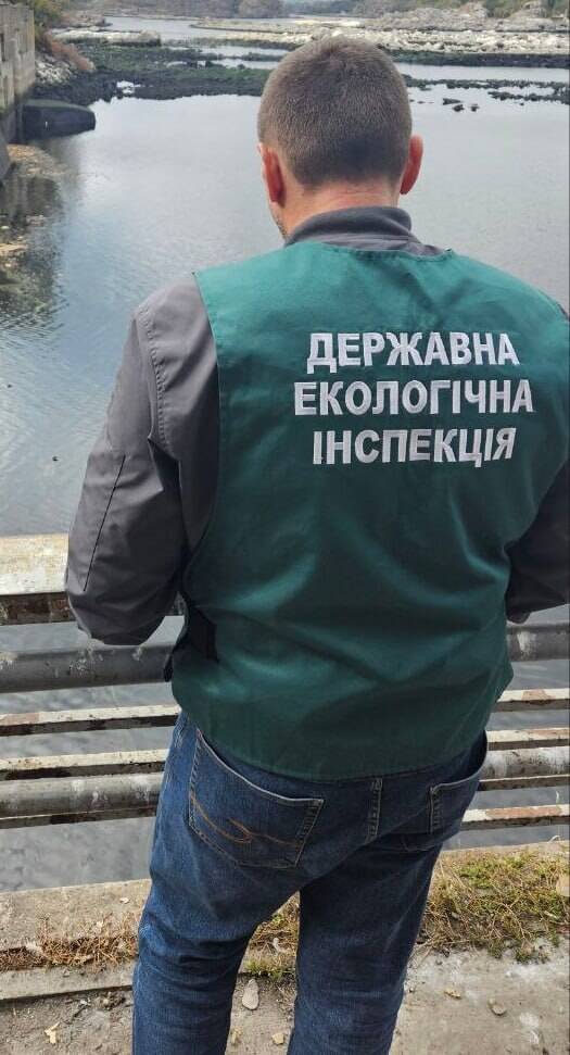 Запорізькі екологи перевірили стан води у Дніпрі після атаки рф