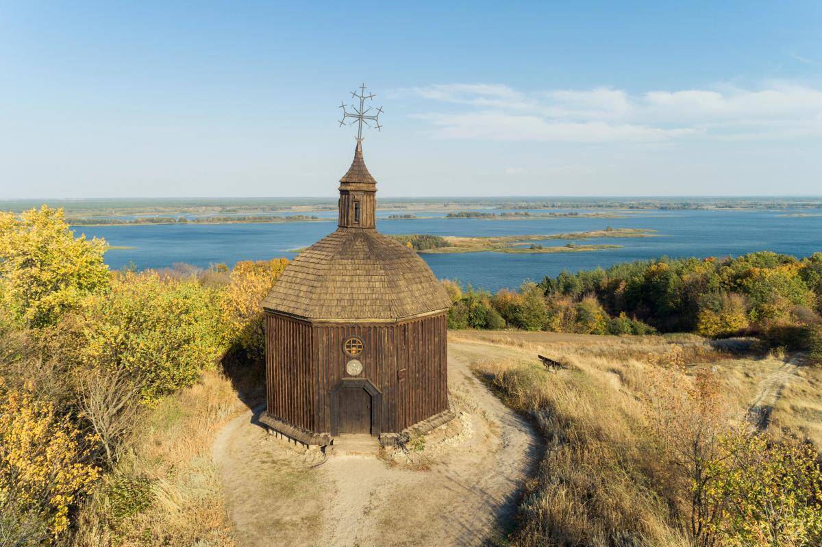 Церковне свято 19 жовтня: як цього дня захистити дім від зла та хвороб