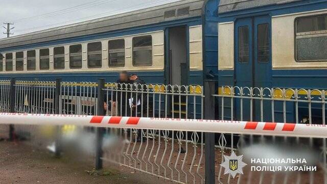 Внаслідок вибуху на пероні в Овручі (Житомирщина) загинуло 4 людини, ще 12 отримали поранення – Нацполіція